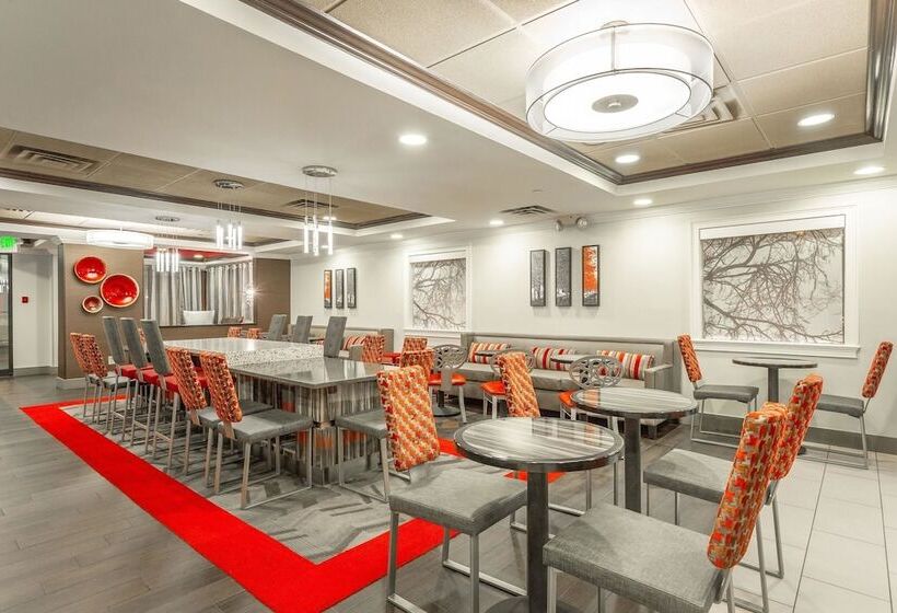 Inn At The Peachtrees, Ascend Hotel Collection