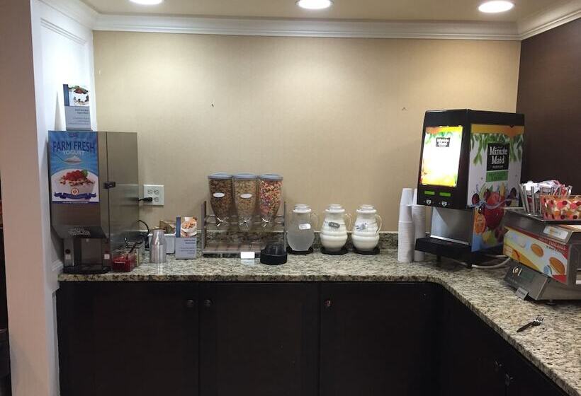 Inn At The Peachtrees, Ascend Hotel Collection