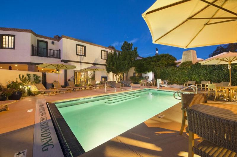 Отель Inn Of The Governors