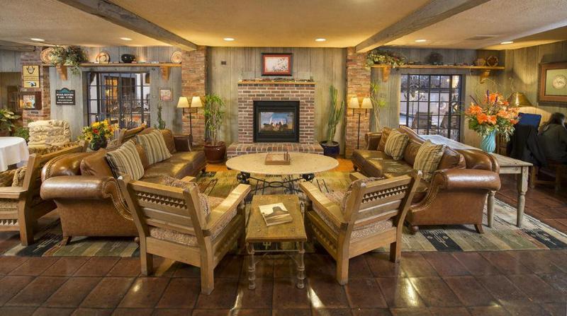 Отель Inn Of The Governors