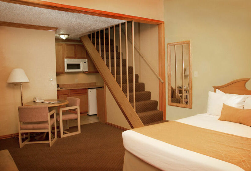 فندق Ironhorse Inn & Conference Center