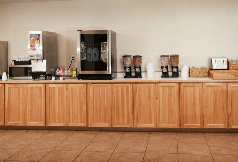 فندق Ironhorse Inn & Conference Center