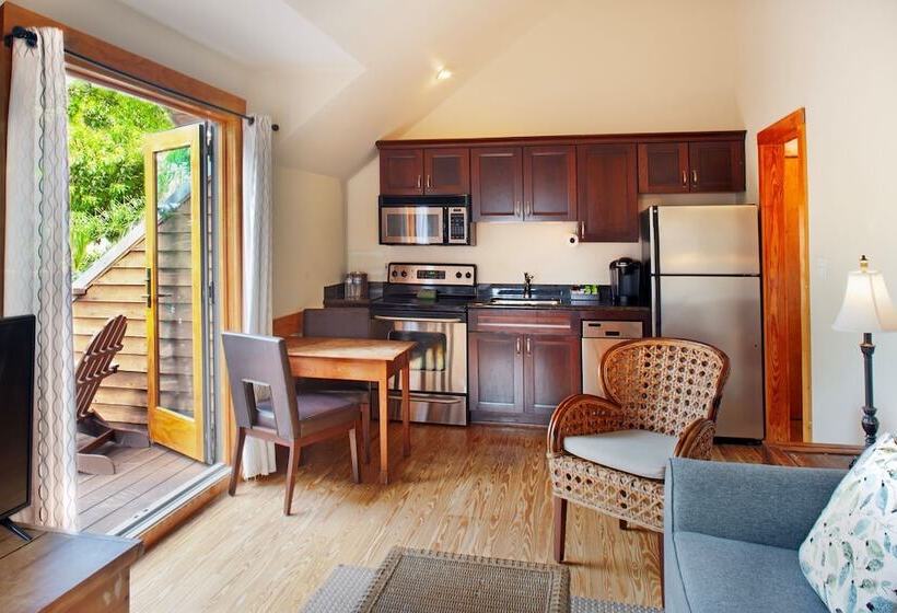 فندق Island City House