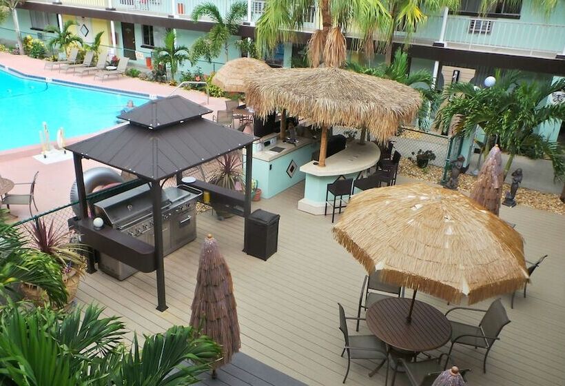 فندق Island House