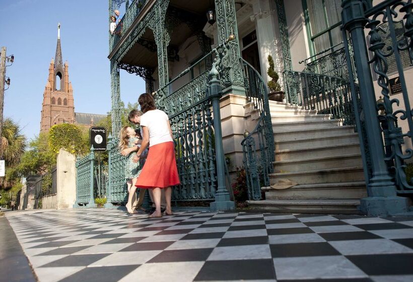 בית מלון כפרי John Rutledge House Inn