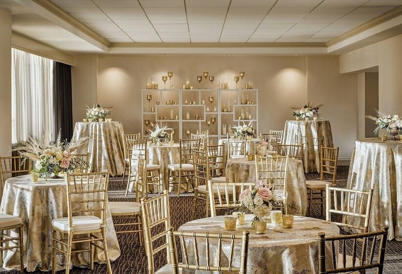 هتل Jw Marriott New Orleans