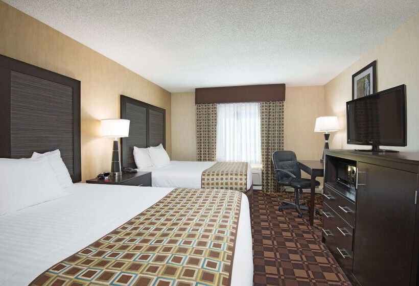 فندق La Quinta Inn By Wyndham Buffalo Airport