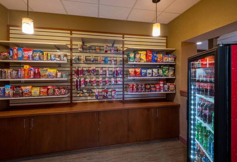 فندق La Quinta Inn By Wyndham Buffalo Airport