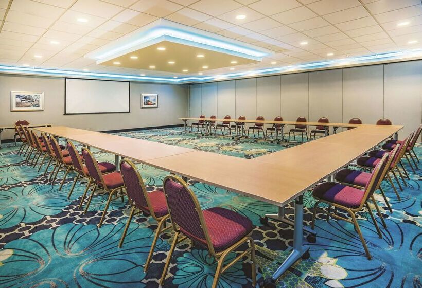 בית מלון כפרי La Quinta Inn & Suites By Wyndham Baltimore S. Glen Burnie