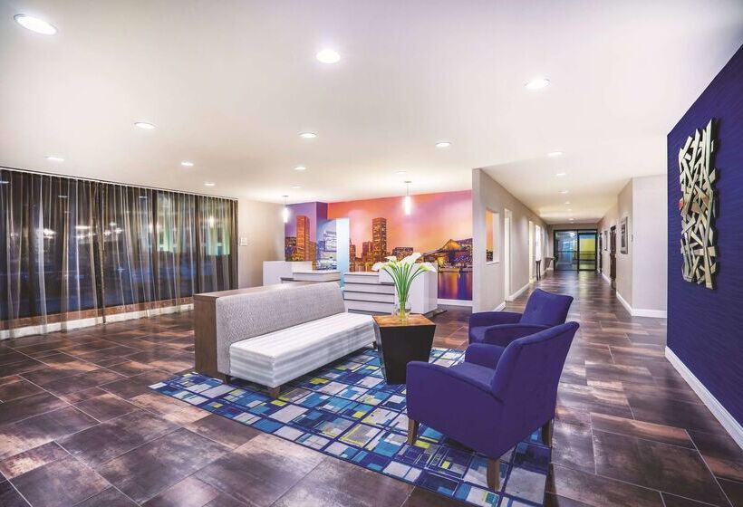 בית מלון כפרי La Quinta Inn & Suites By Wyndham Baltimore S. Glen Burnie