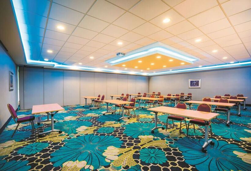 בית מלון כפרי La Quinta Inn & Suites By Wyndham Baltimore S. Glen Burnie