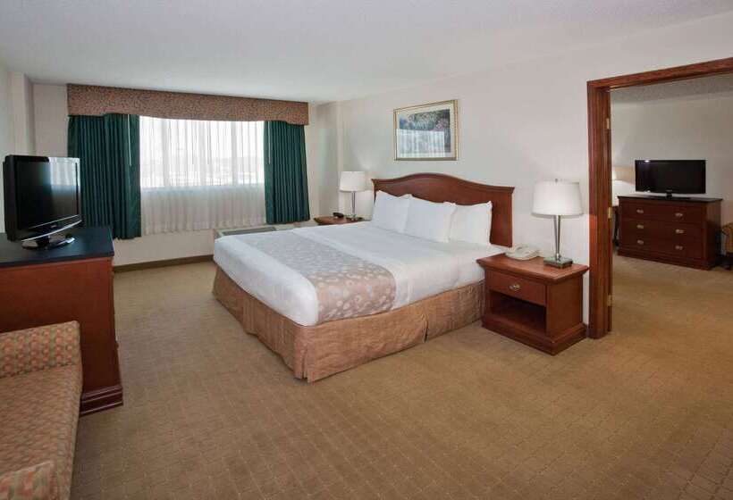 فندق La Quinta Inn & Suites By Wyndham Downtown Conference Center