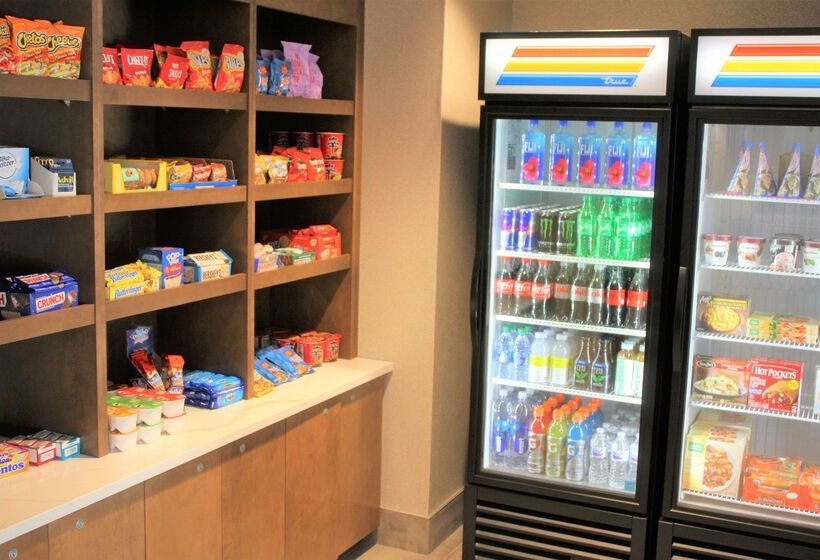 בית מלון כפרי La Quinta Inn & Suites By Wyndham Indianapolis Downtown