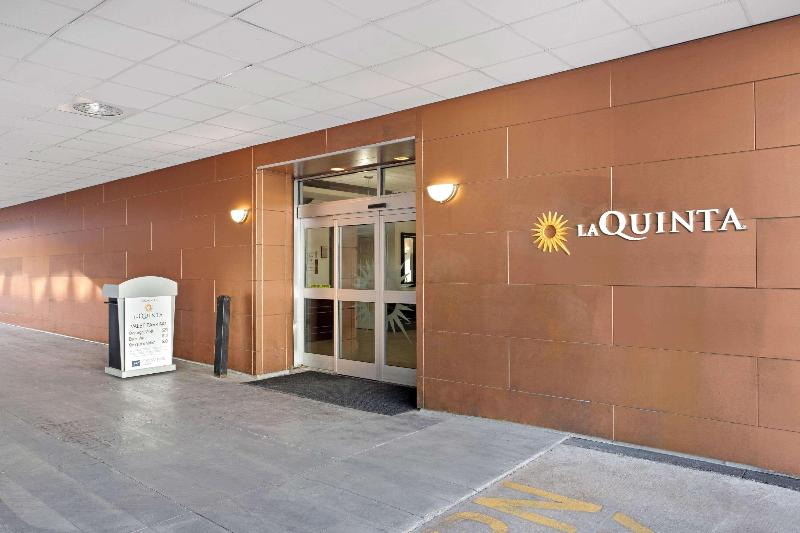 בית מלון כפרי La Quinta Inn & Suites By Wyndham Indianapolis Downtown