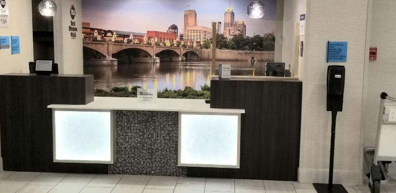 فندق La Quinta Inn & Suites By Wyndham Indianapolis Downtown
