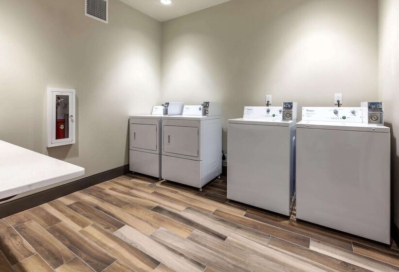 ホテル La Quinta Inn & Suites By Wyndham Middletown