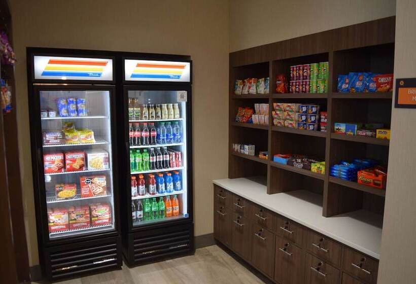 호텔 La Quinta Inn & Suites By Wyndham Middletown