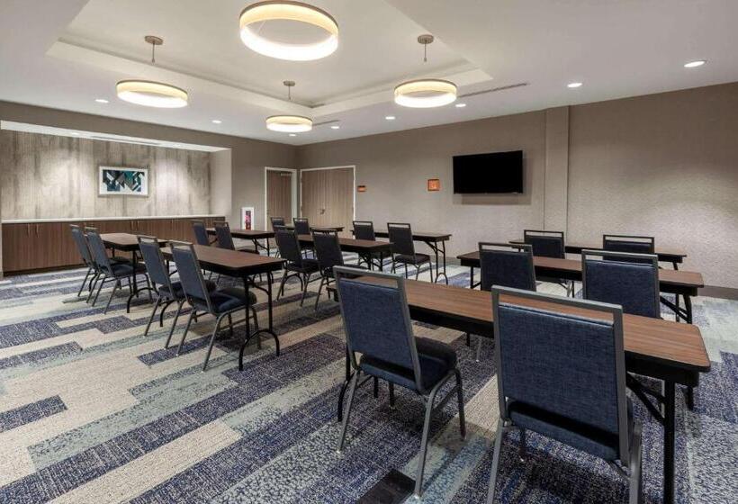 호텔 La Quinta Inn & Suites By Wyndham Middletown