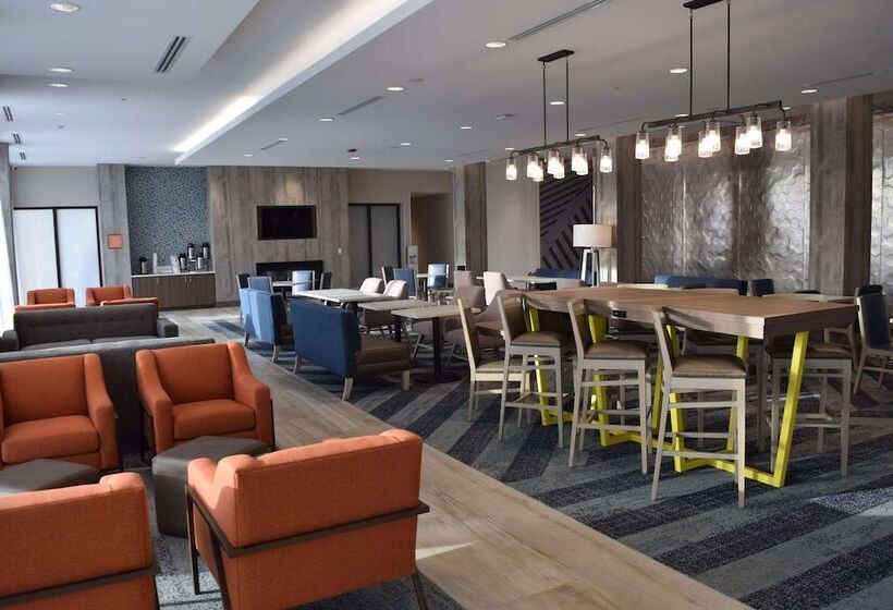 호텔 La Quinta Inn & Suites By Wyndham Middletown