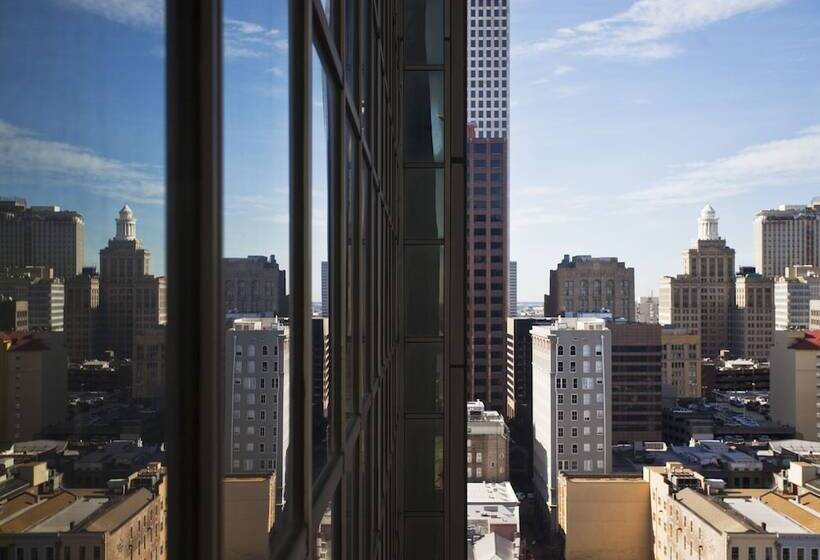 בית מלון כפרי Le Meridien New Orleans