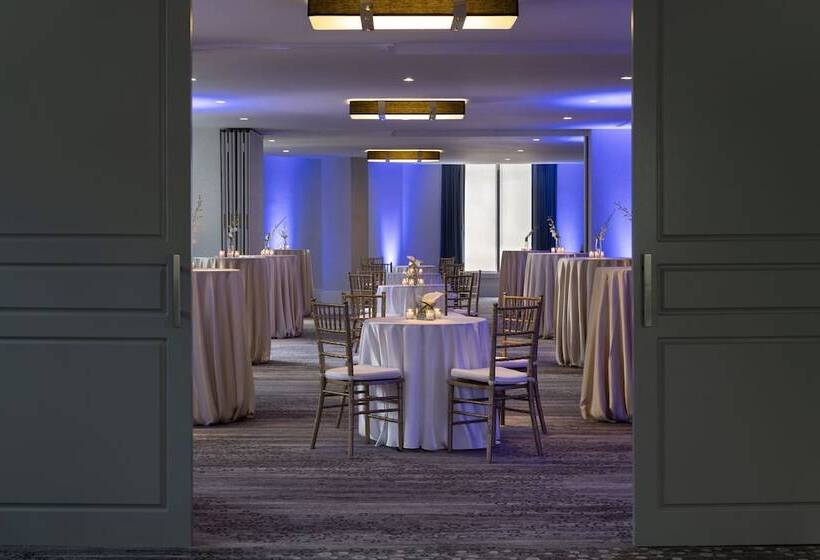 בית מלון כפרי Le Meridien New Orleans