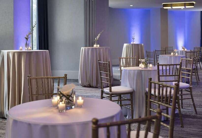 בית מלון כפרי Le Meridien New Orleans