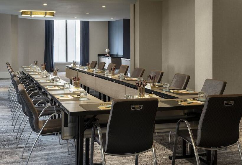 בית מלון כפרי Le Meridien New Orleans