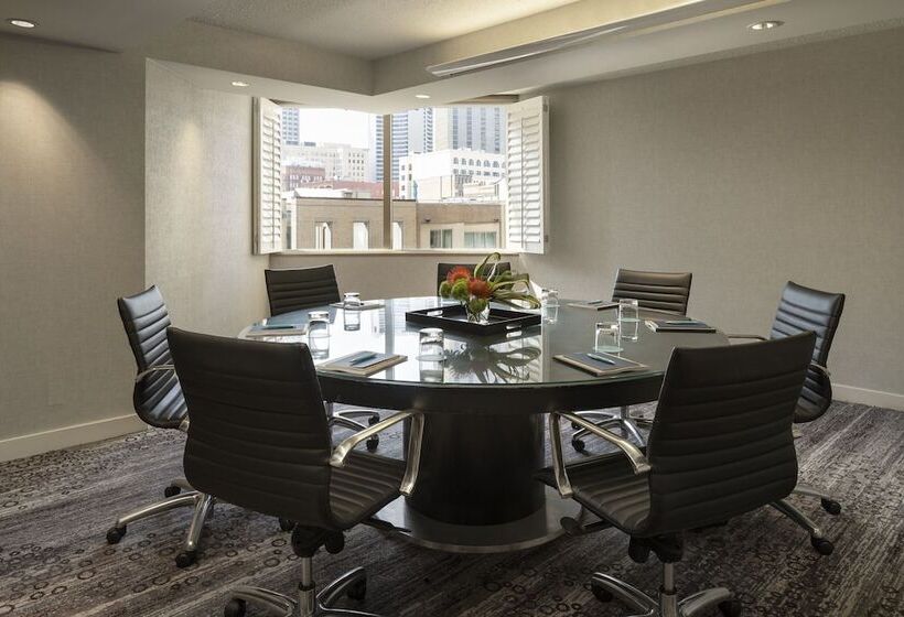 בית מלון כפרי Le Meridien New Orleans