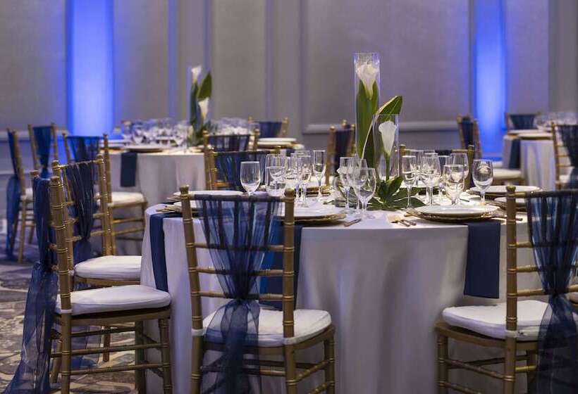 בית מלון כפרי Le Meridien New Orleans