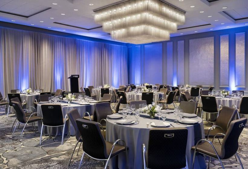 בית מלון כפרי Le Meridien New Orleans