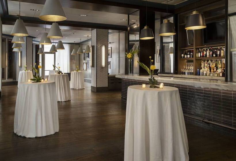 בית מלון כפרי Le Meridien New Orleans