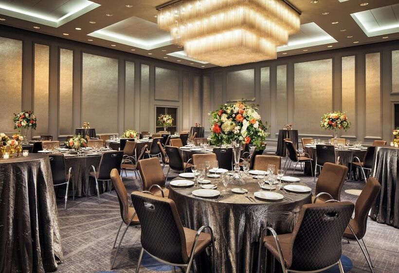 בית מלון כפרי Le Meridien New Orleans