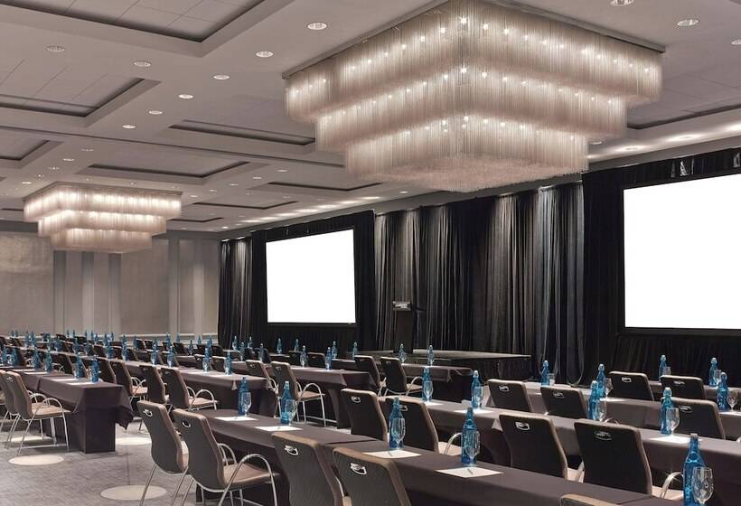 בית מלון כפרי Le Meridien New Orleans