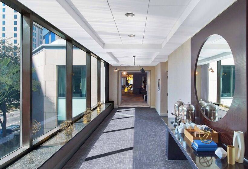 בית מלון כפרי Le Meridien New Orleans