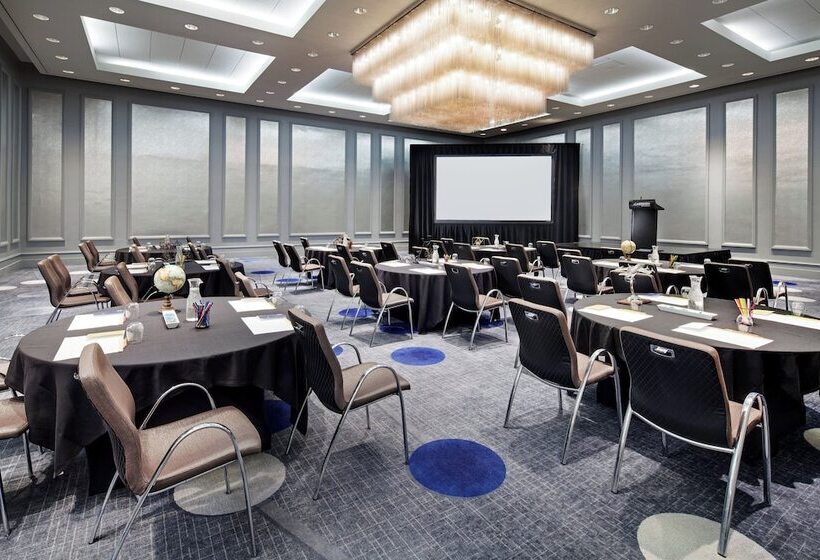 בית מלון כפרי Le Meridien New Orleans