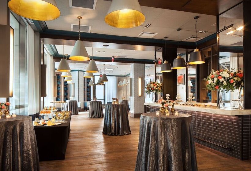 בית מלון כפרי Le Meridien New Orleans