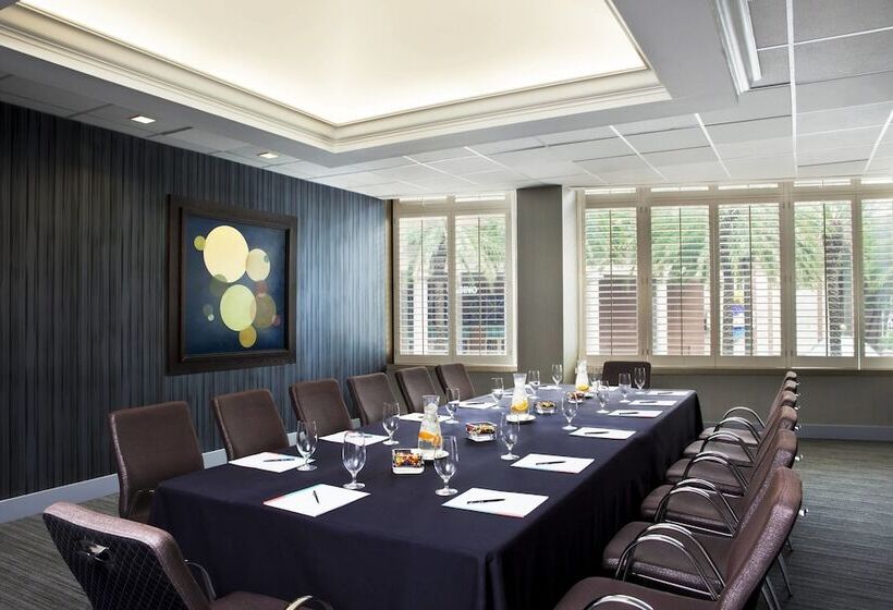 בית מלון כפרי Le Meridien New Orleans