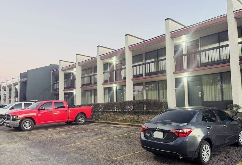 Magnuson Grand Hotel And Conference Center Tyler