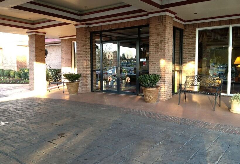 Magnuson Grand Hotel And Conference Center Tyler