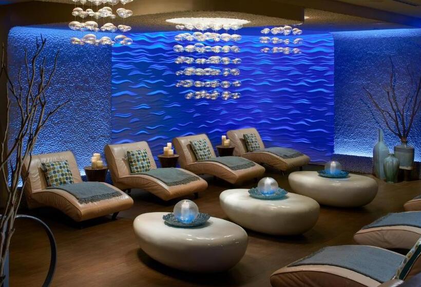 Newport Beachside Hotel & Resort