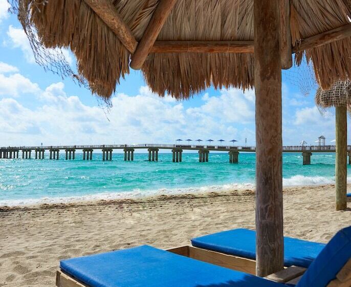 Newport Beachside Hotel & Resort