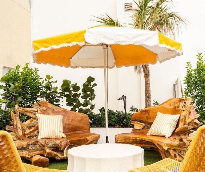 Newport Beachside Hotel & Resort