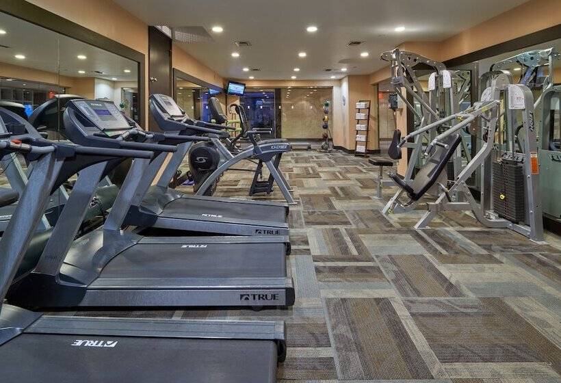 Newport Beachside Hotel & Resort