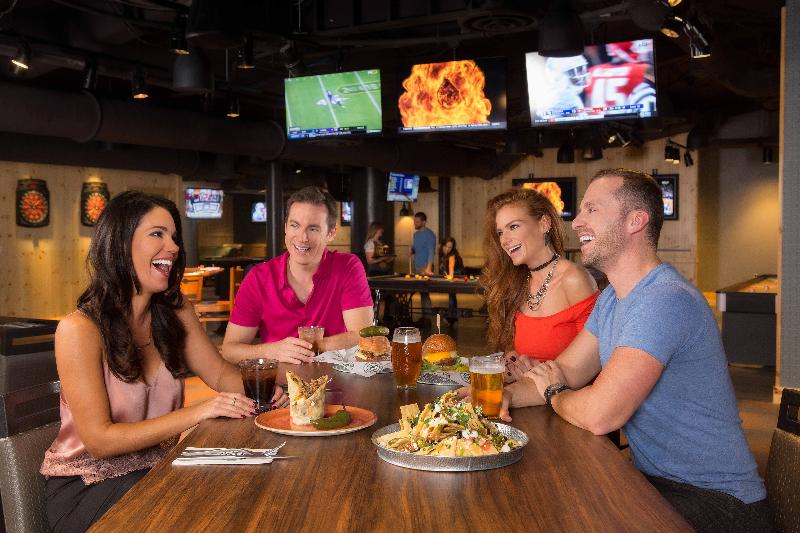 בית מלון כפרי Nugget Casino Resort