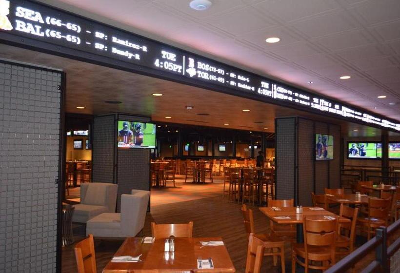 هتل Nugget Casino Resort
