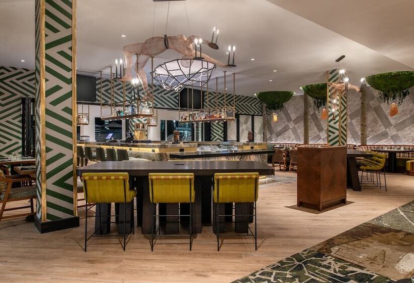 בית מלון כפרי Paradox, Autograph Collection