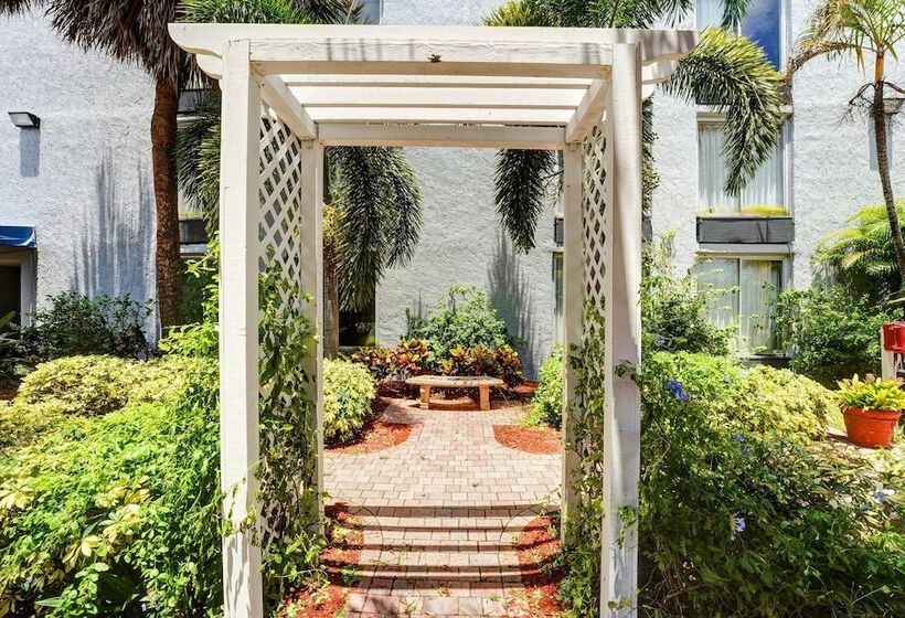 Plaza Hotel Fort Lauderdale