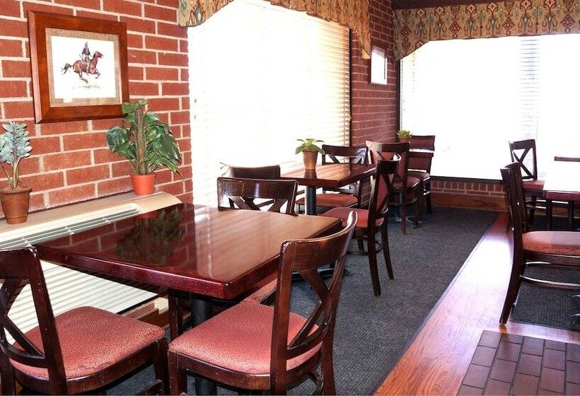 فندق Plaza Inn Midland