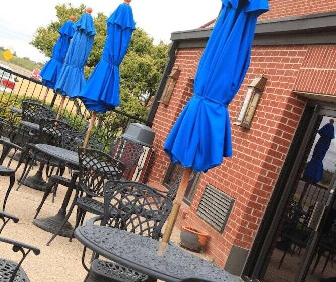 فندق Plaza Inn Midland