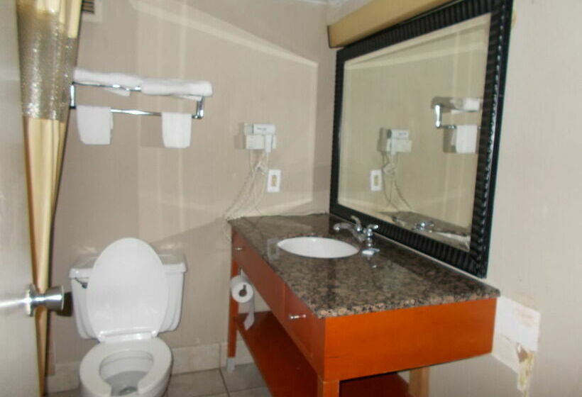 فندق Pure Seasons Inn